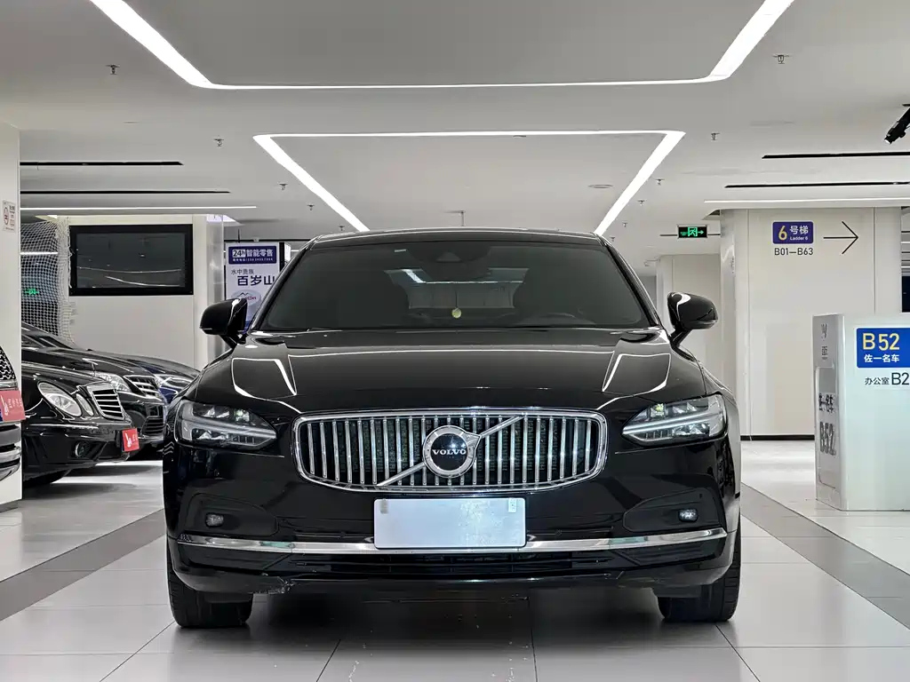 VOLVO S90 2021