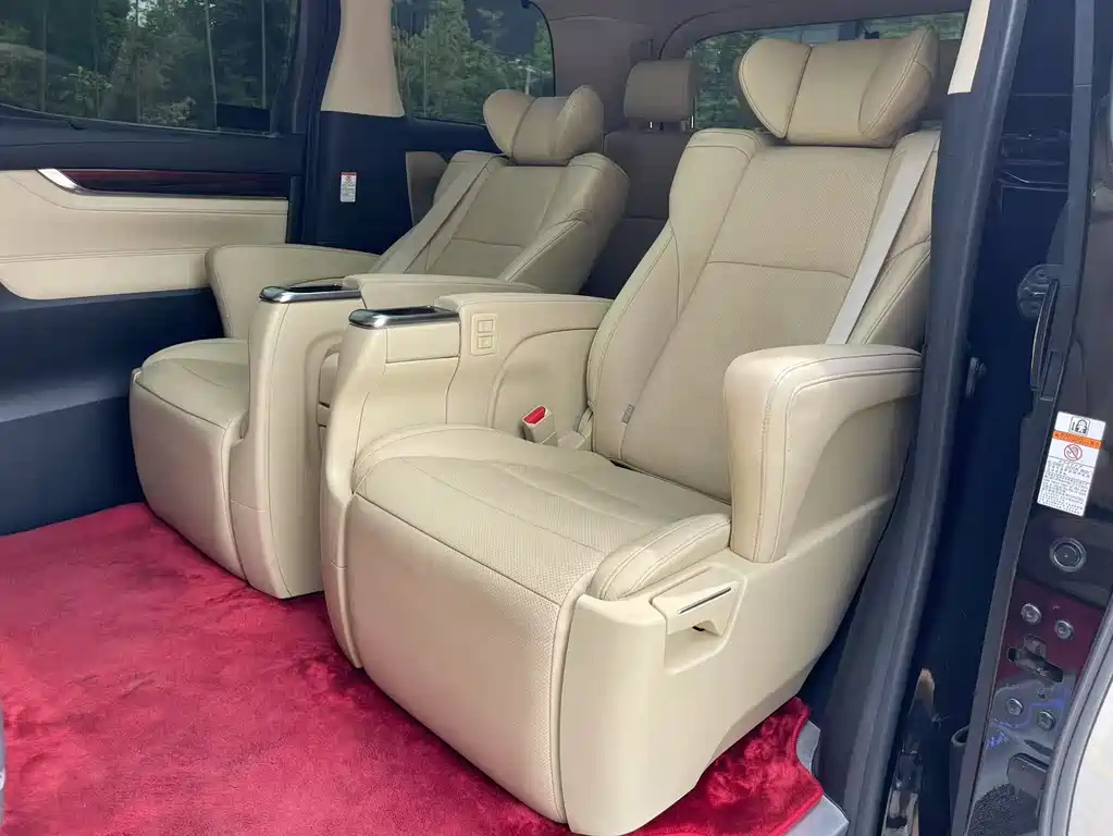 TOYOTA ALPHARD 2018