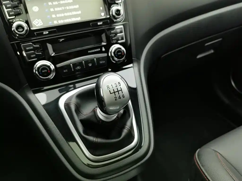 HAVAL H6 2015