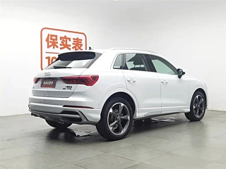 AUDI Q3  2022