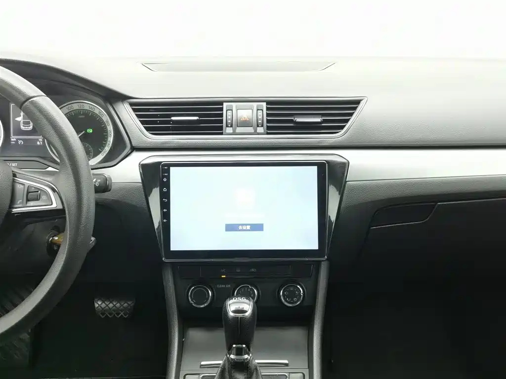 SKODA SUPERB 2018