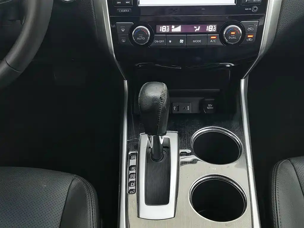 NISSAN TEANA 2016