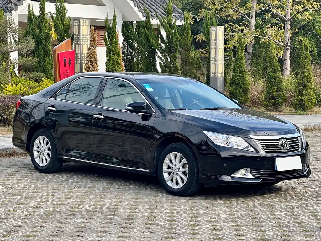 TOYOTA CAMRY 2013