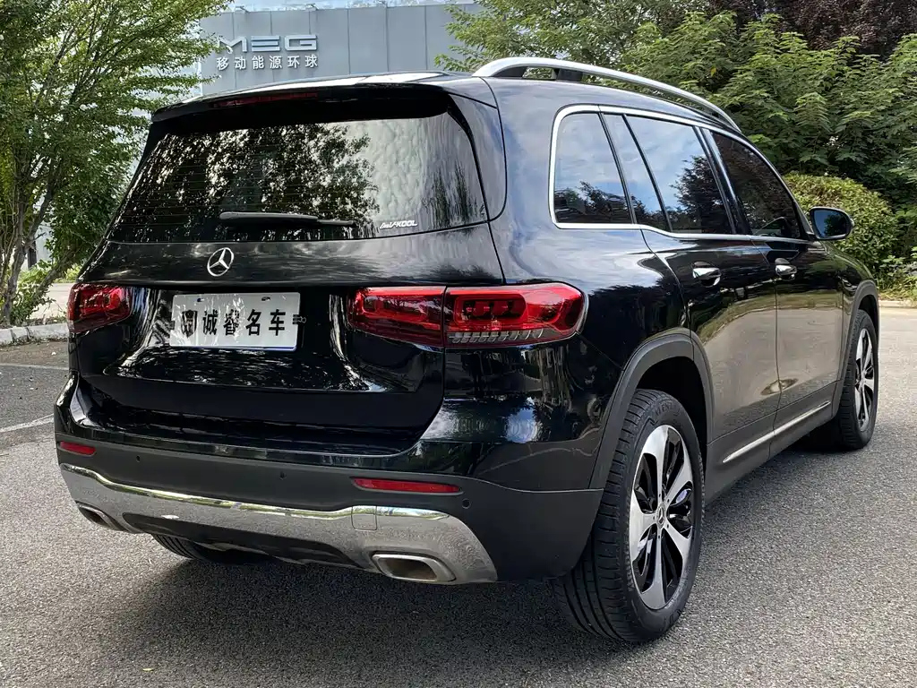 MERCEDES BENZ GLB 2023