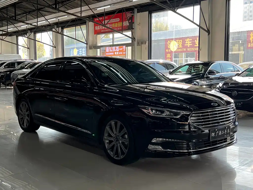 FORD TAURUS 2021