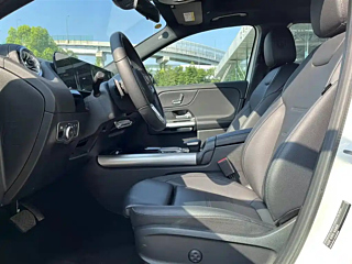MERCEDES BENZ GLA  2023 YEAR GLA 220 2023