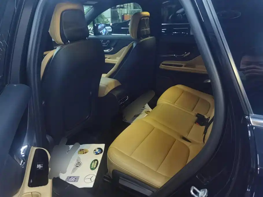 LINCOLN ADVENTURER 2022
