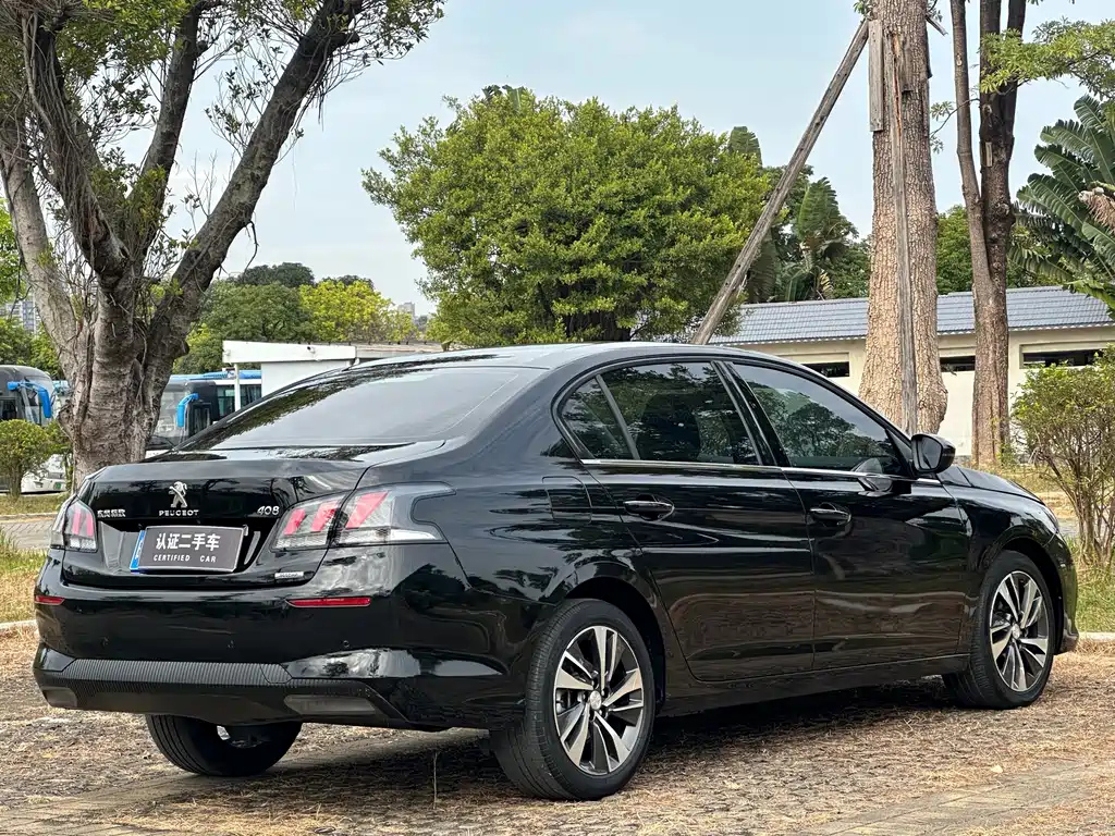PEUGEOT 408 2020