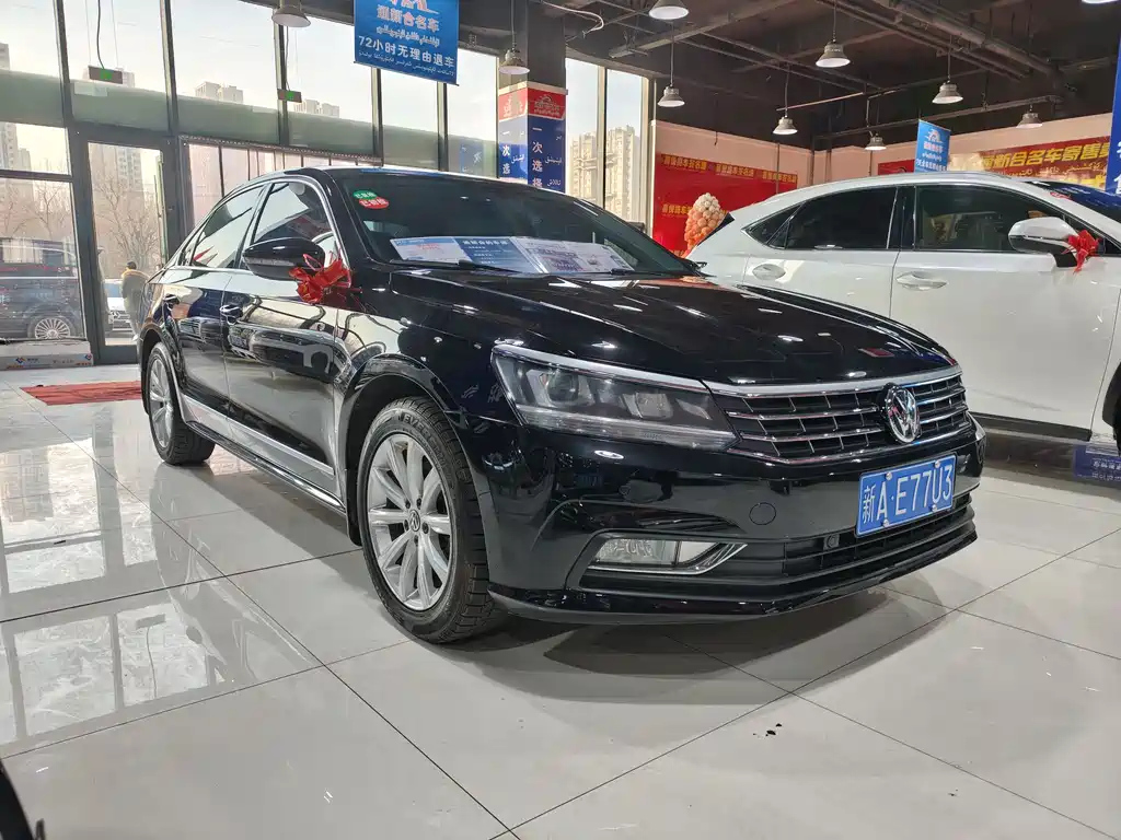VOLKSWAGEN PASSAT 2017