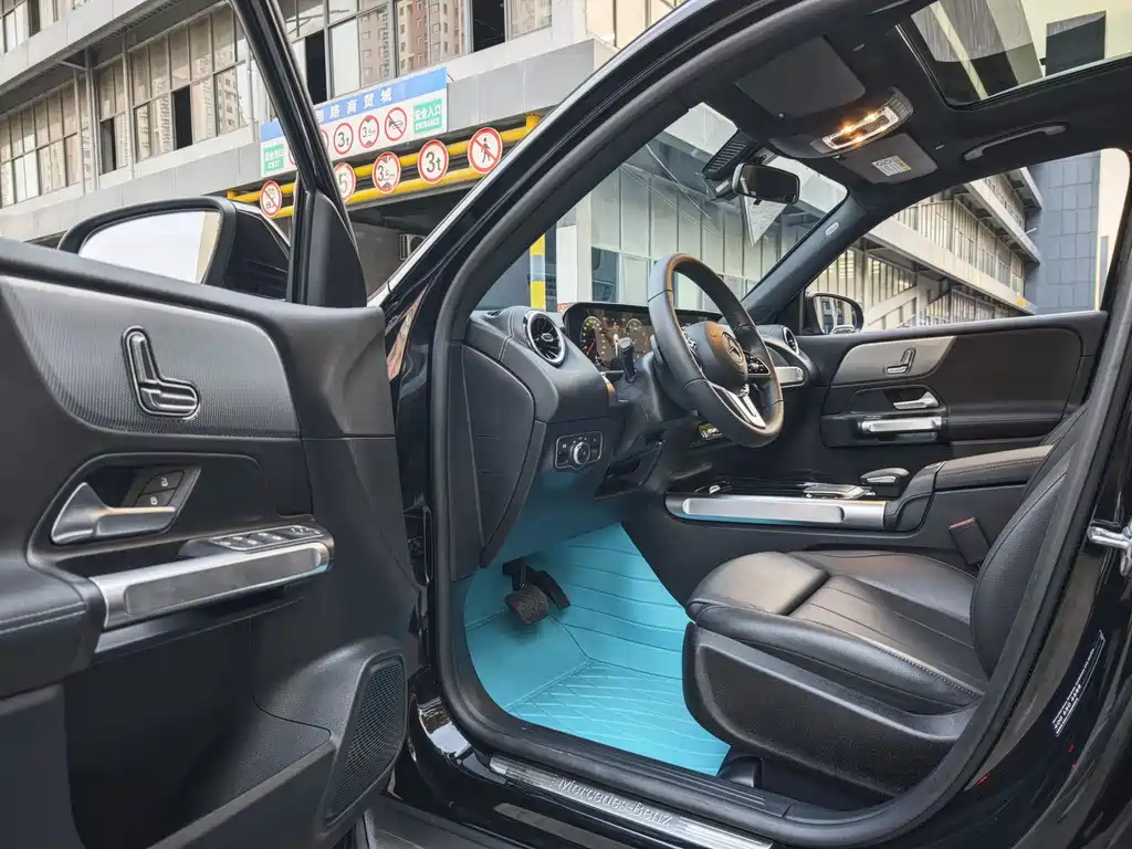 MERCEDES BENZ GLB 2022