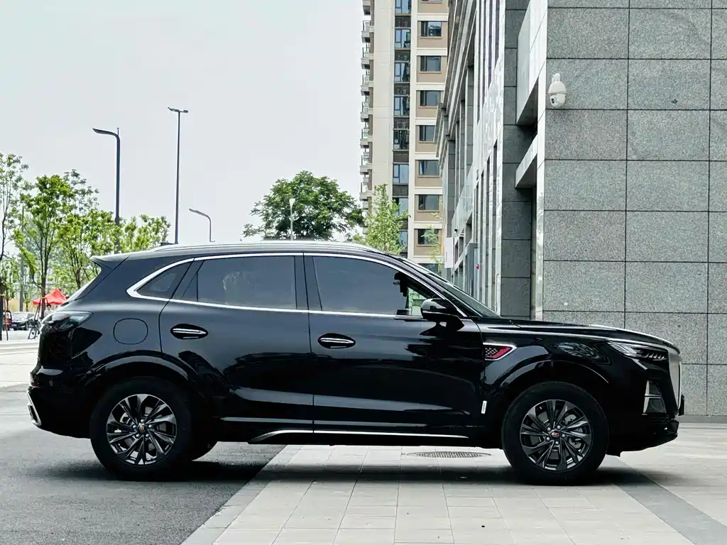 HONGQI HS5 2023