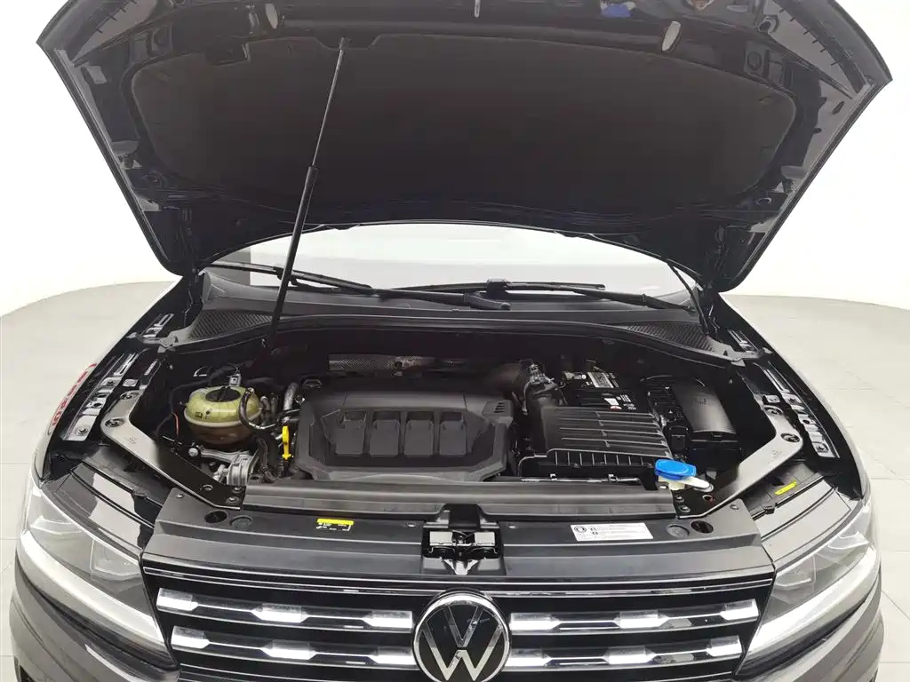 VOLKSWAGEN TIGUAN L 2021