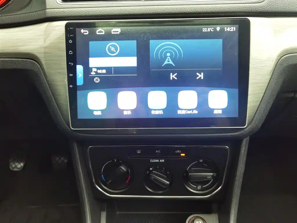 VOLKSWAGEN LAVIDA 2018