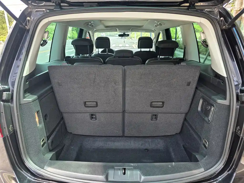 VOLKSWAGEN SHARAN 2016