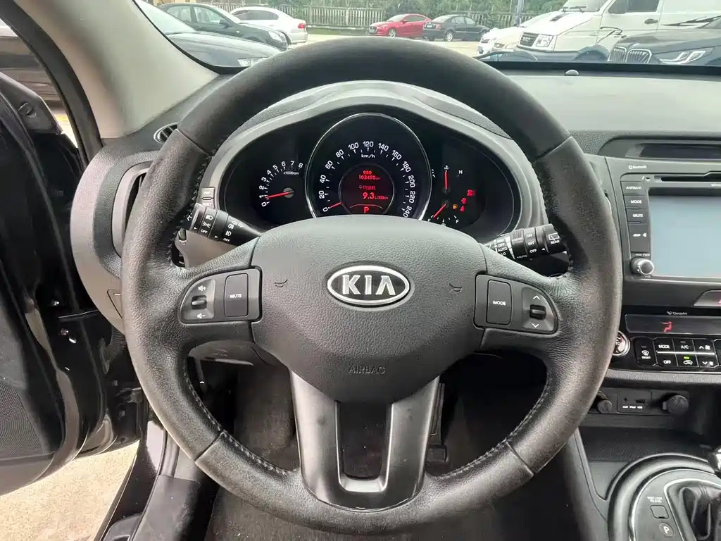 KIA SPORTAGE 2012