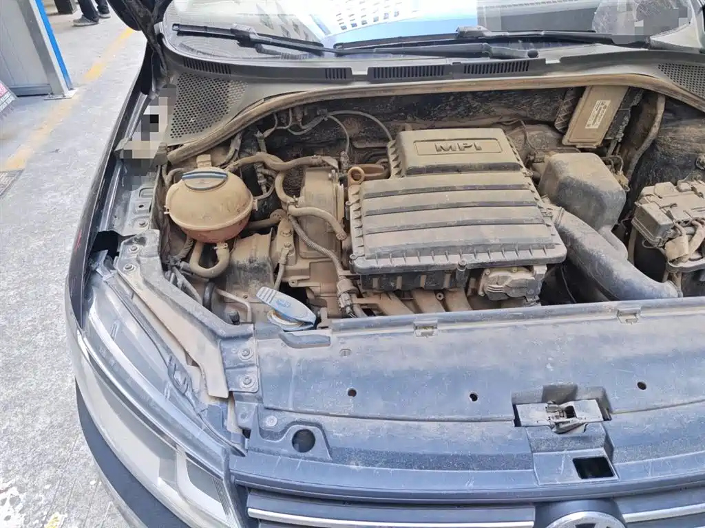 VOLKSWAGEN SANTANA 2016