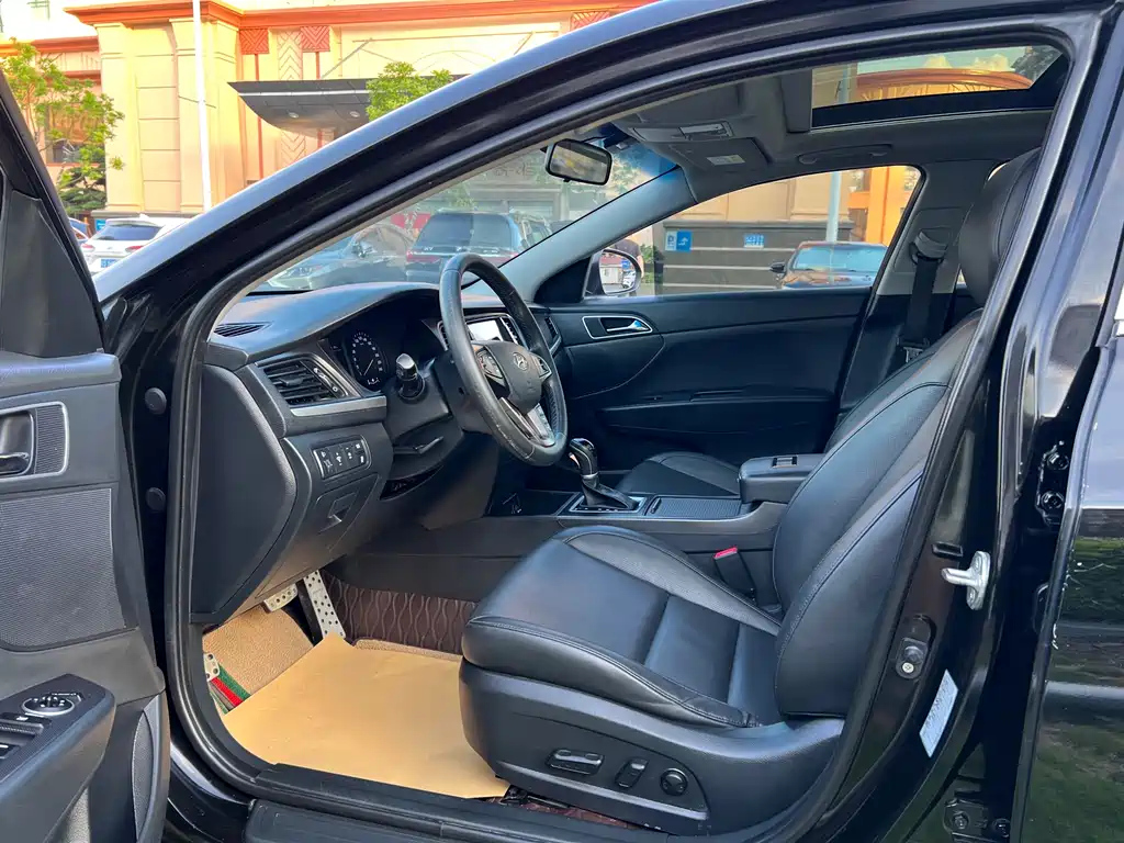 HYUNDAI MISTRA 2017