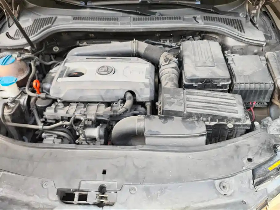 SKODA SUPERB 2013
