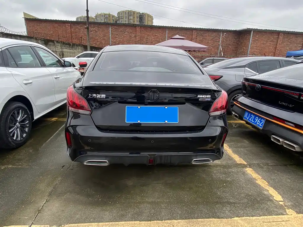 MG MG5 2021