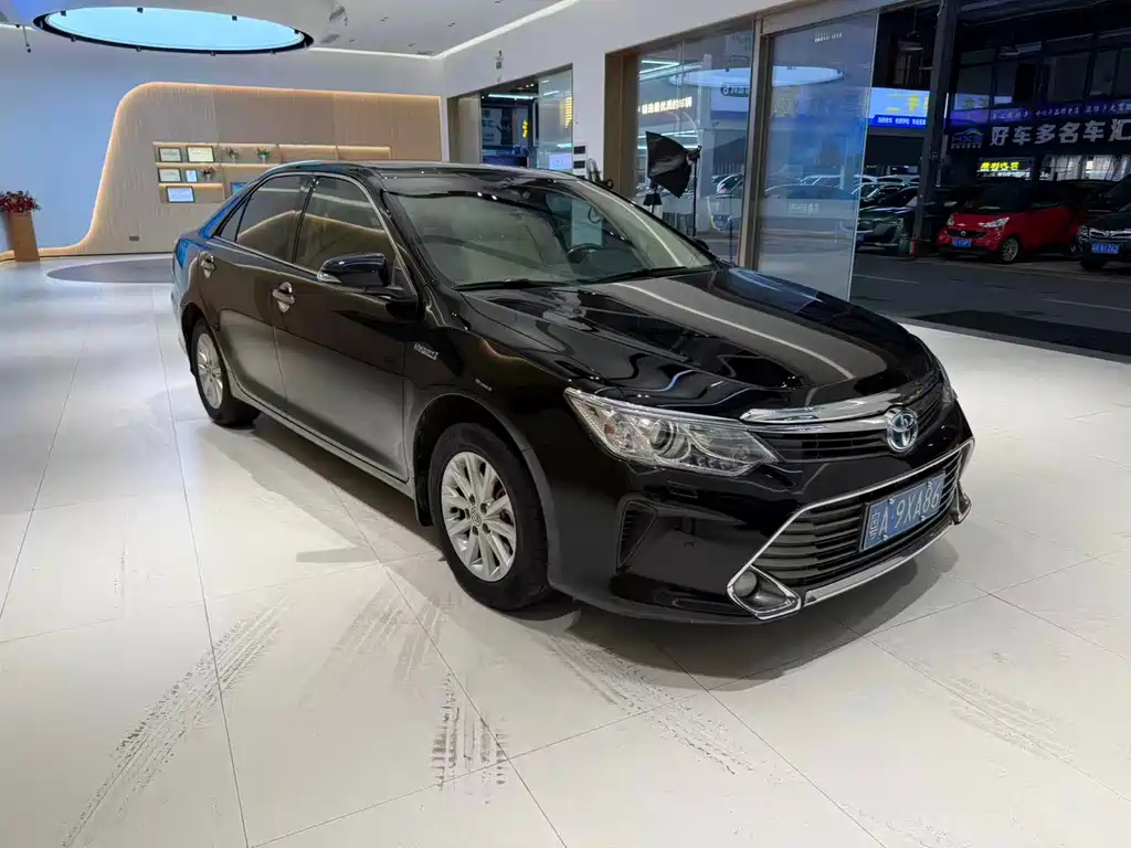 TOYOTA CAMRY 2015