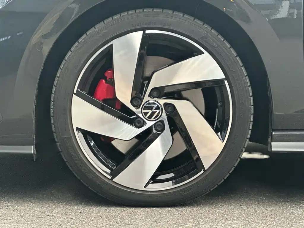 VOLKSWAGEN GOLF GTI 2022