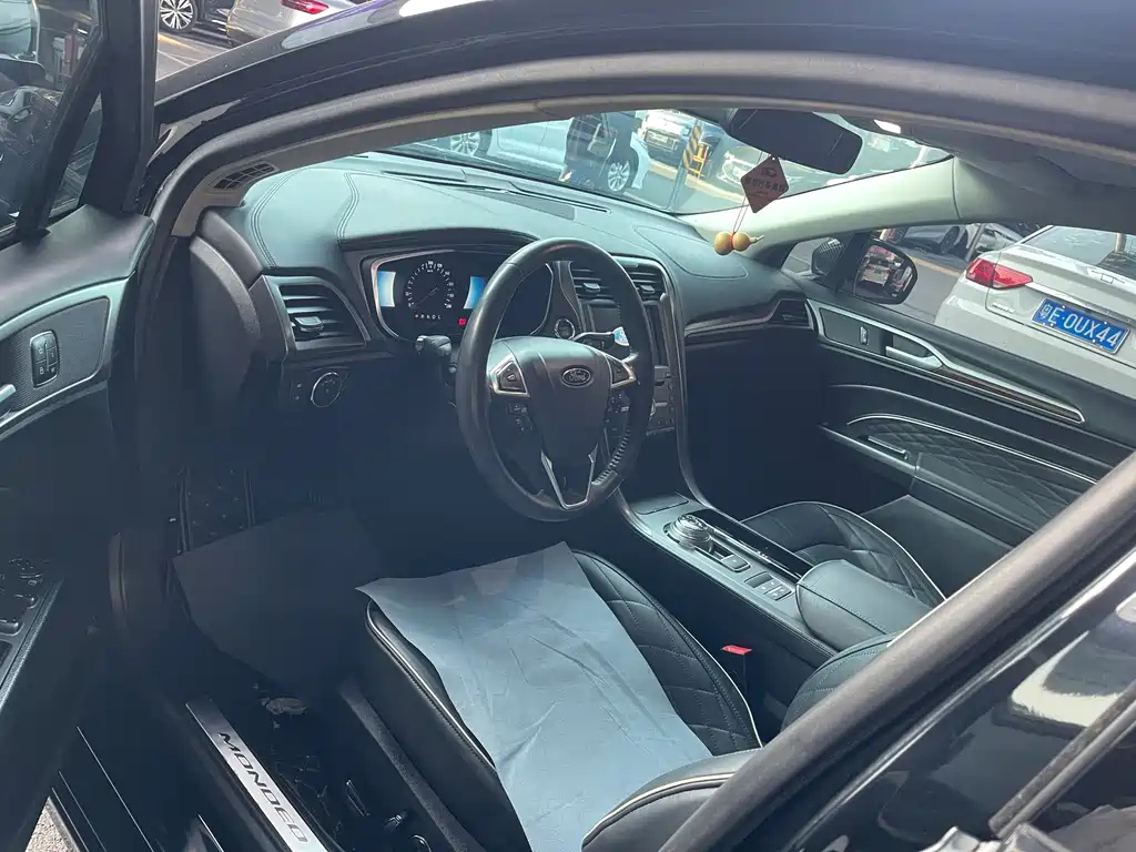 FORD MONDEO 2017
