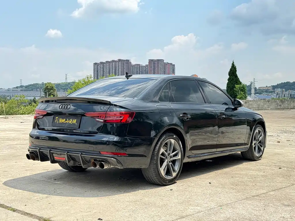 AUDI A4L 2019