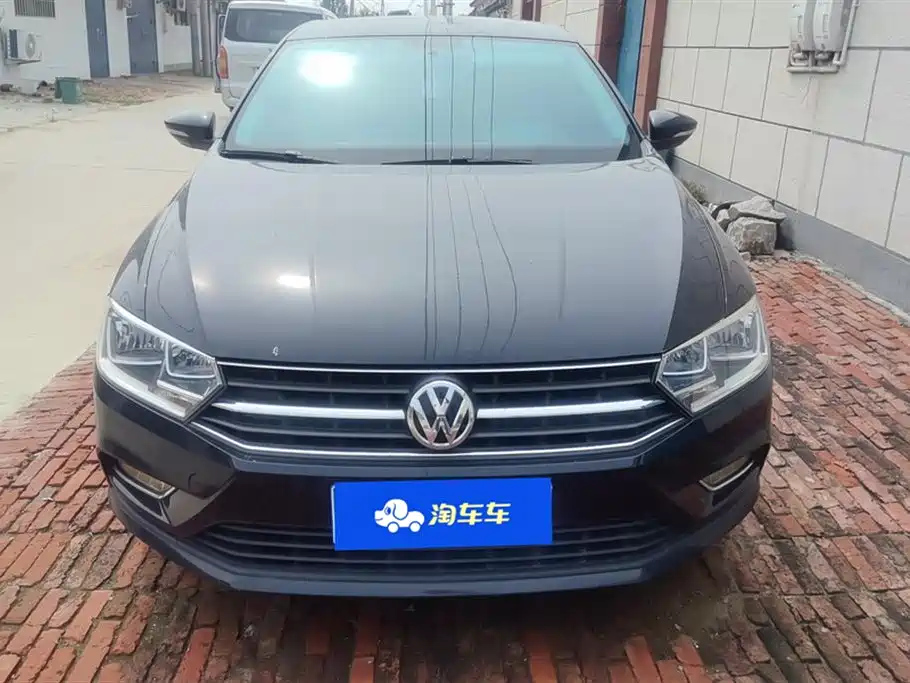VOLKSWAGEN BORA 2018