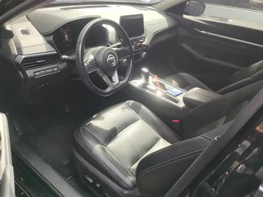 NISSAN TEANA 2020
