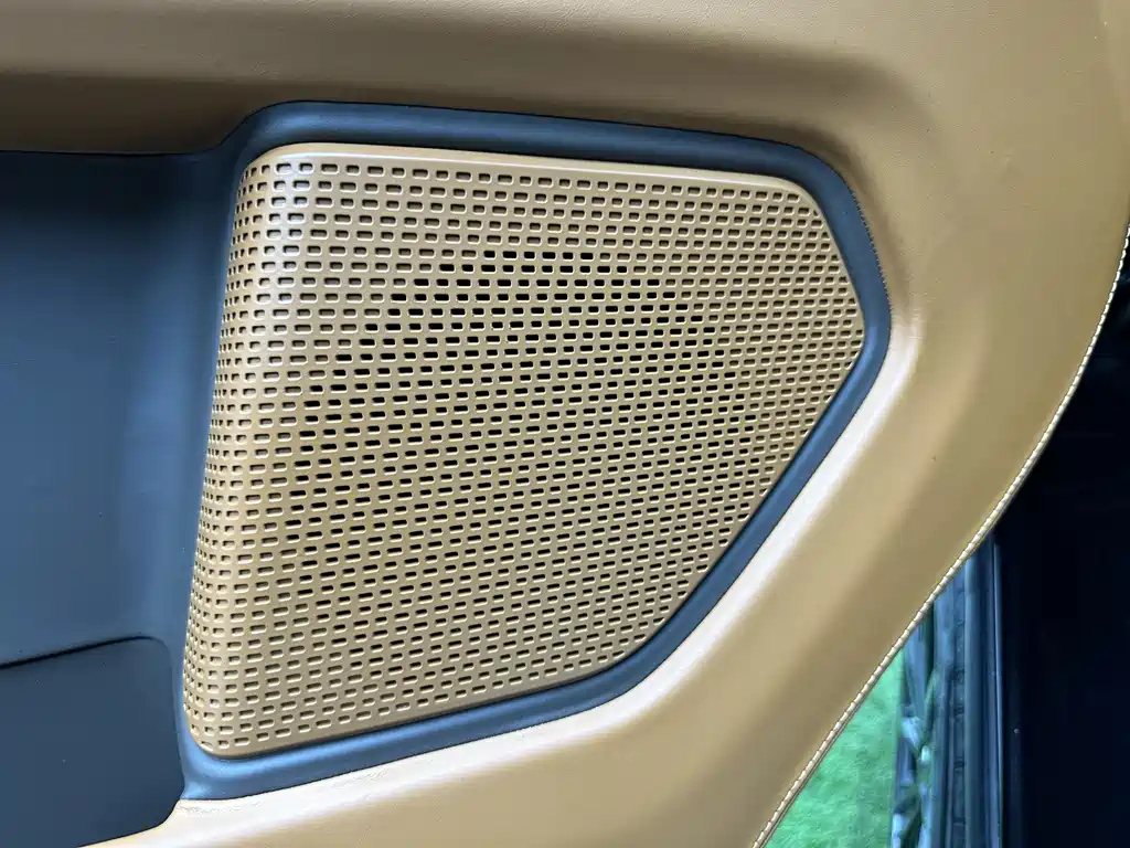 FORD TOUREO 2024