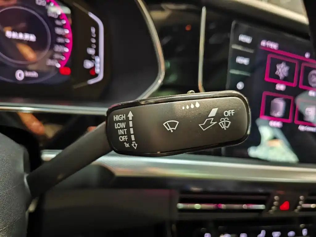 VOLKSWAGEN PASSAT 2022