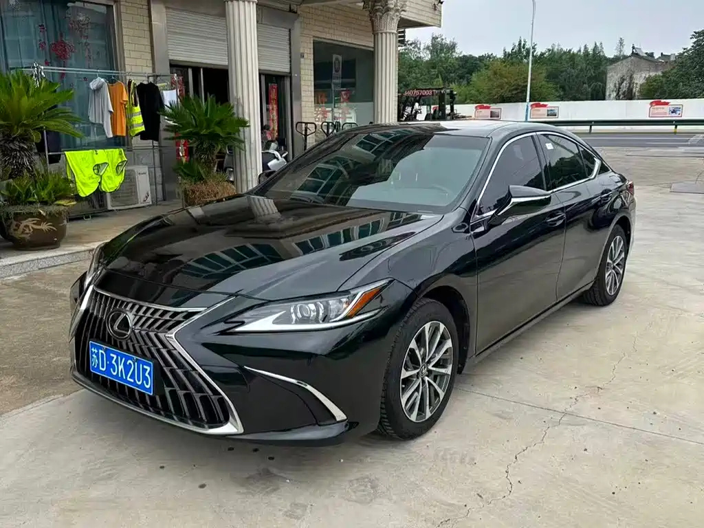 LEXUS ES 2023