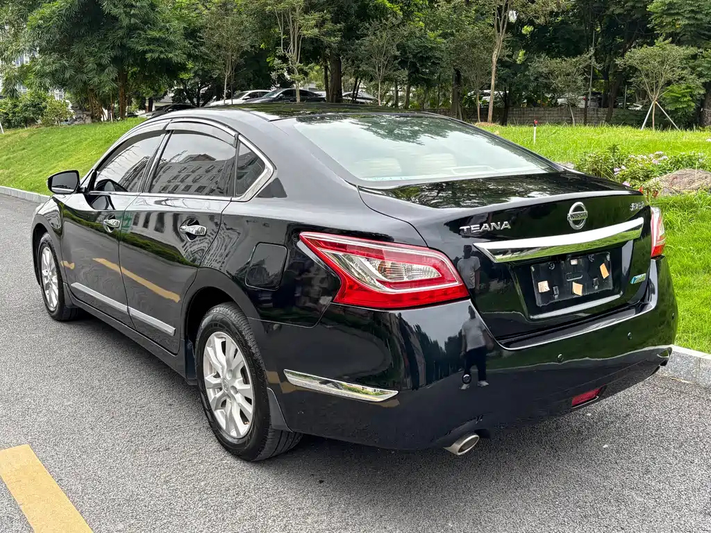NISSAN TEANA 2013
