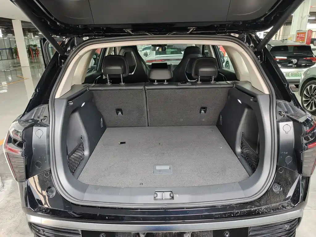 HONGQI HS3 PHEV 2024