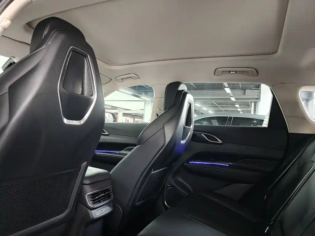 HONGQI HS3 PHEV 2024