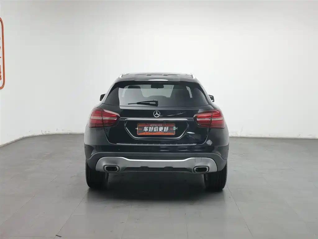 MERCEDES BENZ GLA 2017
