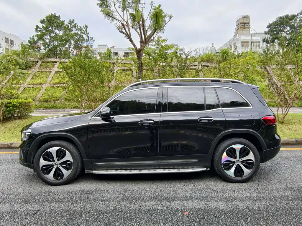 MERCEDES BENZ GLB 2022