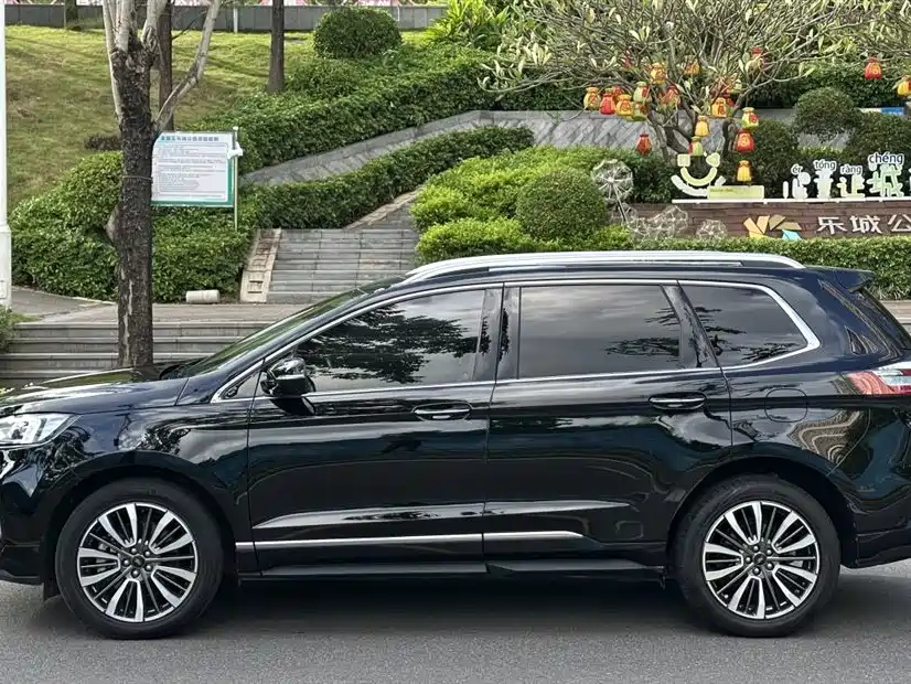 FORD EDGE 2022