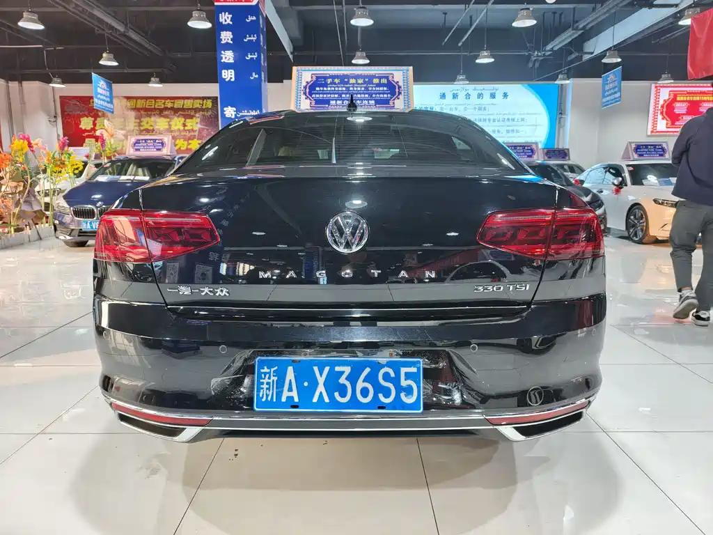 VOLKSWAGEN MAGOTAN 2020