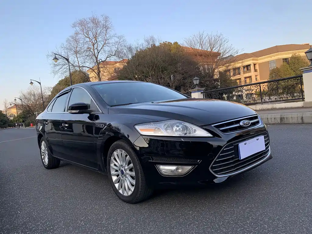 FORD MONDEO - WINNER 2011