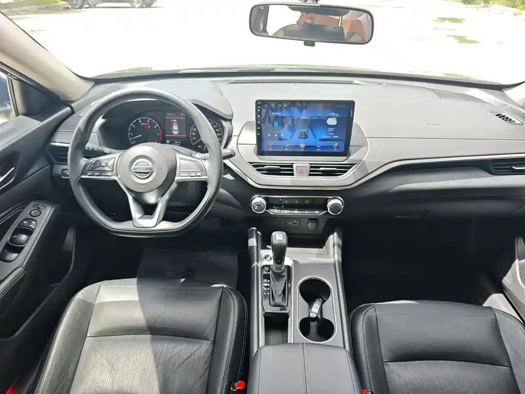 NISSAN TEANA 2022