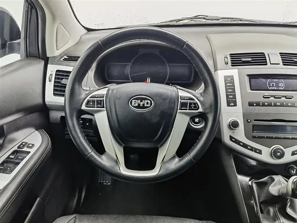 BYD S6 2014