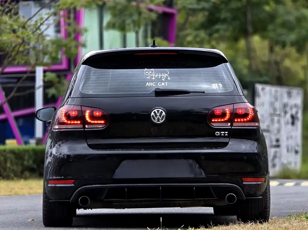 VOLKSWAGEN GOLF GTI 2012