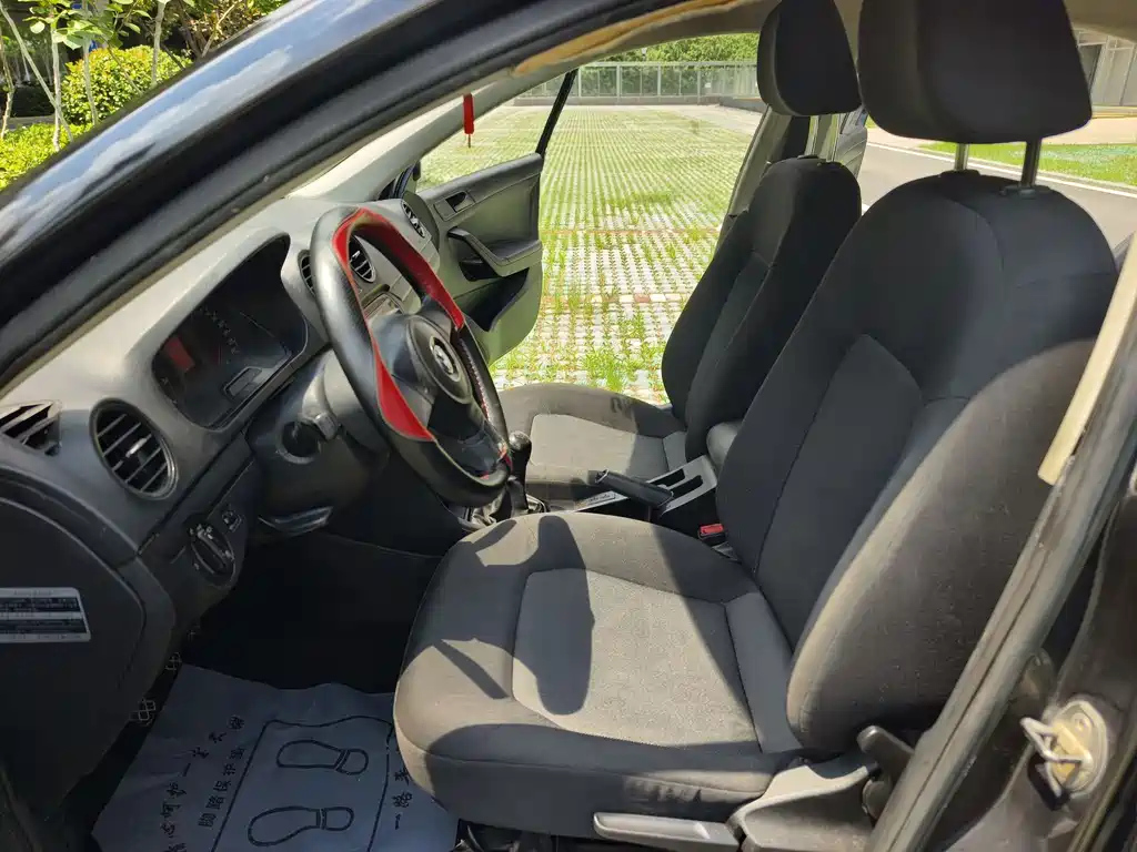 VOLKSWAGEN JETTA 2015