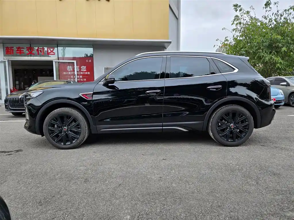 HONGQI HS5 2025