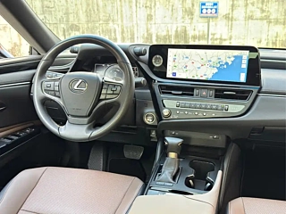 LEXUS ES  2022 YEAR 300H EXCELLENCE 2022