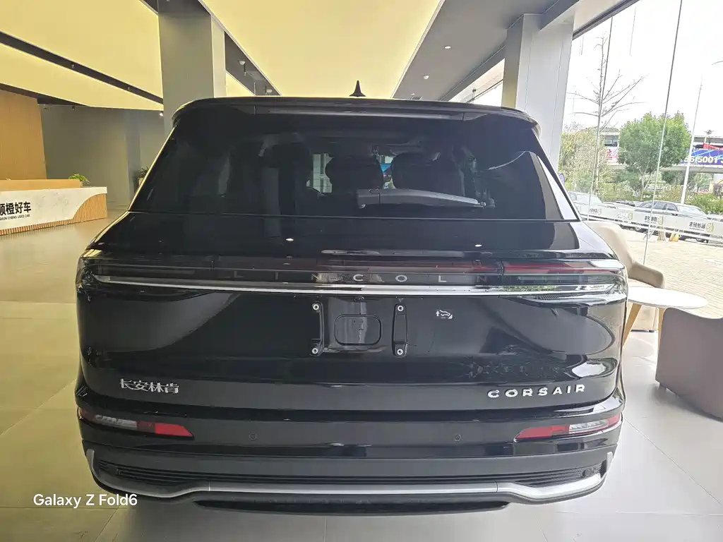 LINCOLN ADVENTURER 2024