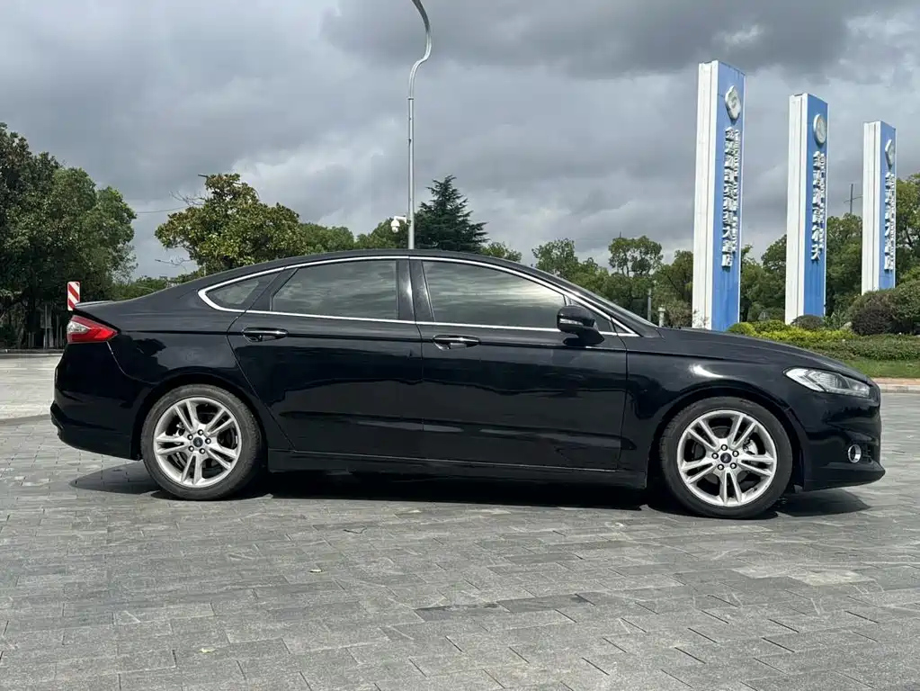 FORD MONDEO 2013