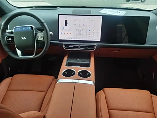 LI AUTO L6  2025 YEAR MAX INTELLIGENT  EDITION 2025