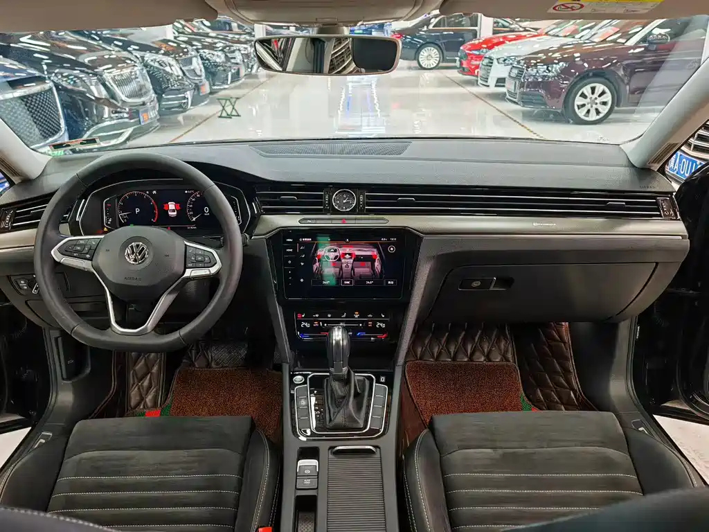 VOLKSWAGEN MAGOTAN 2020